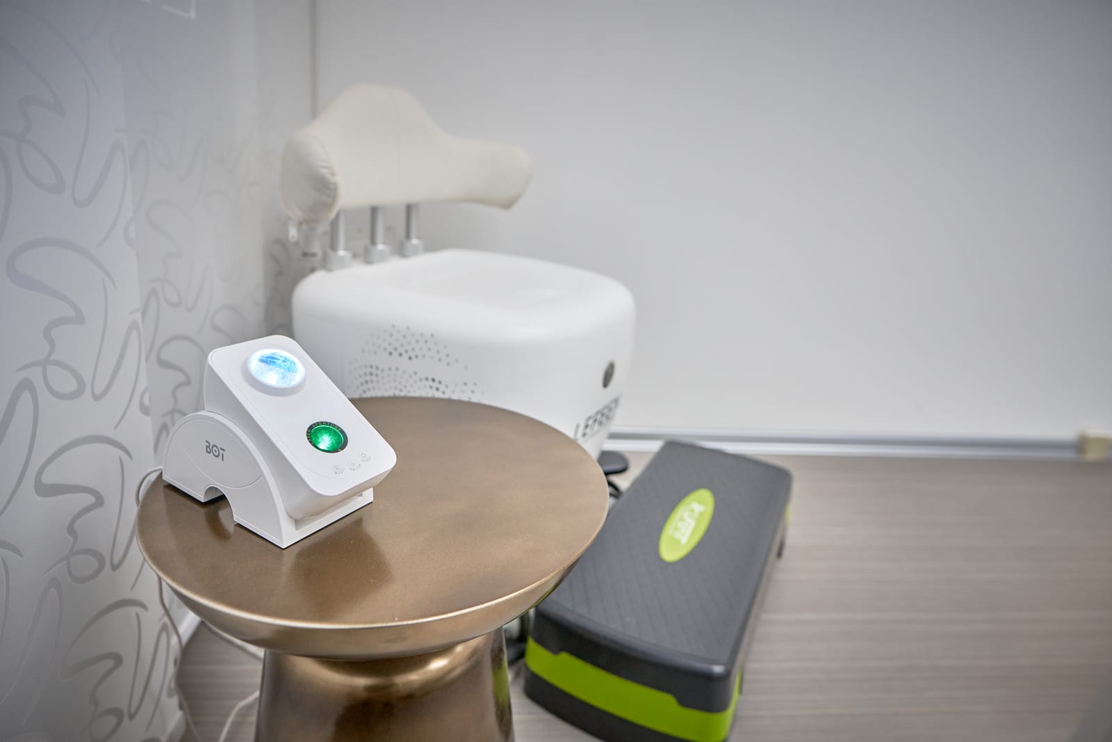 Místnost s EMS Kegel Chair v Refresh Studiu Kadaň